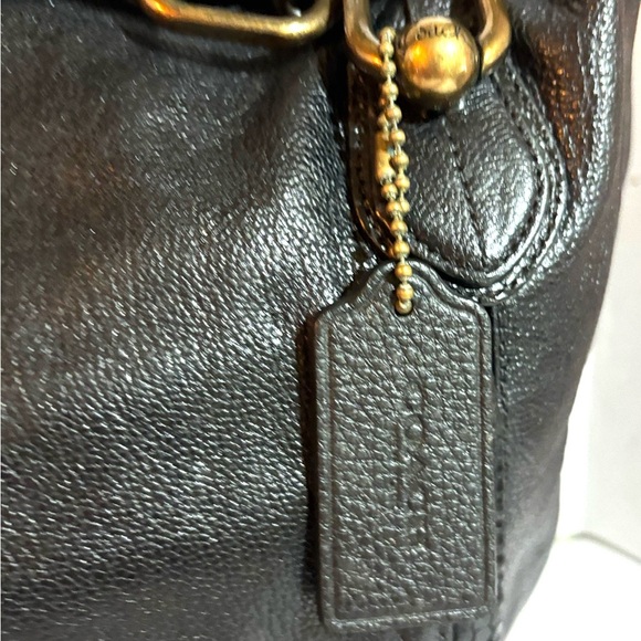 Coach vintage 
Black Leather crossbody Bag - Picture 4 of 13